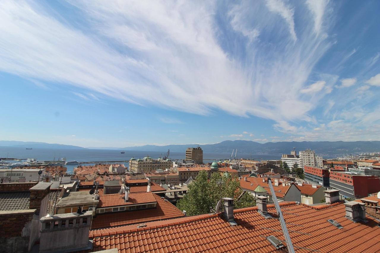 Appartamento Penthouse Rijeka Centar Esterno foto