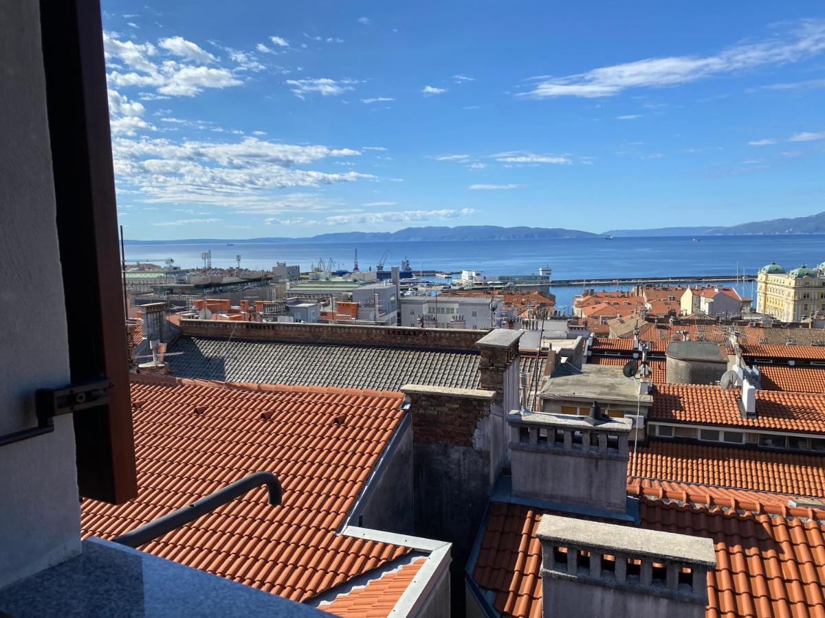 Appartamento Penthouse Rijeka Centar Esterno foto